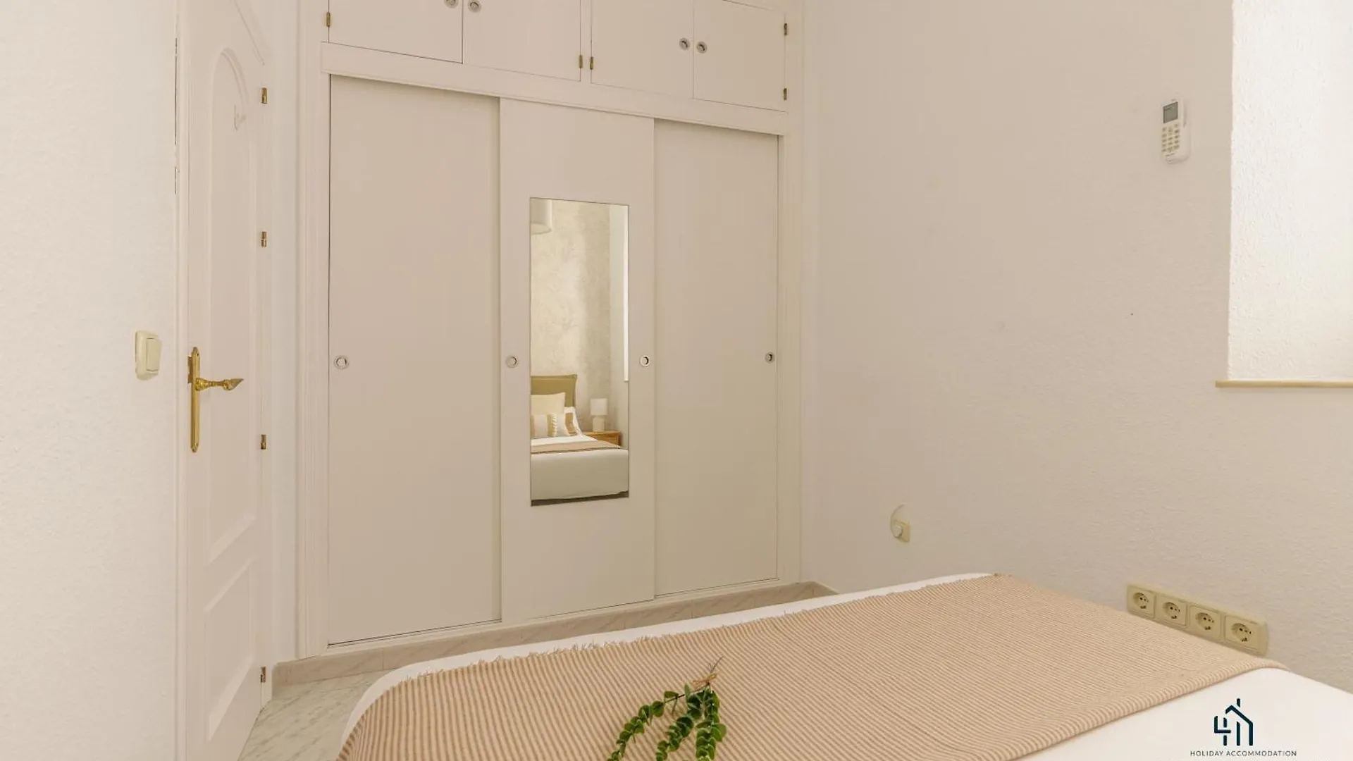 Living4Malaga Amazonia Center Apartment 0*, Malaga